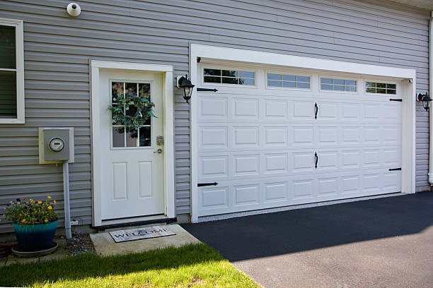 24/7 Emergency Garage Door Maintenance experts in Lakeland North, WA